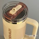 تراول ماگ استنلی طرحدار ضدنشتی طرح تامبلر مدل نیو کالکشن 2025 (Stanley) -کد 0429 - Image 4