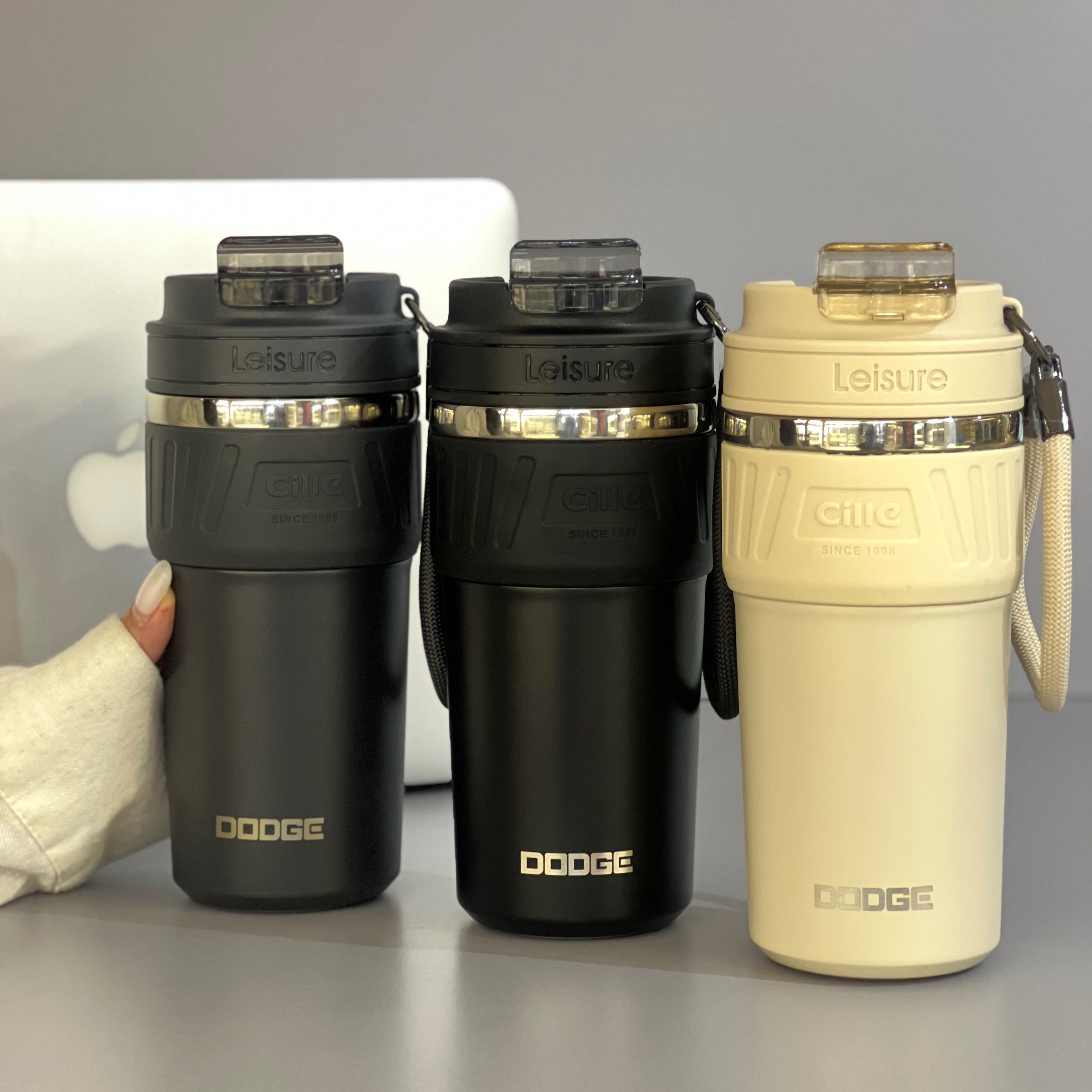 تراول ماگ دوحالته برند دوج(Dodge) تراول ماگ دوحالته برند دوج (Dodge) اورجینال- کد 0494 - Image 1